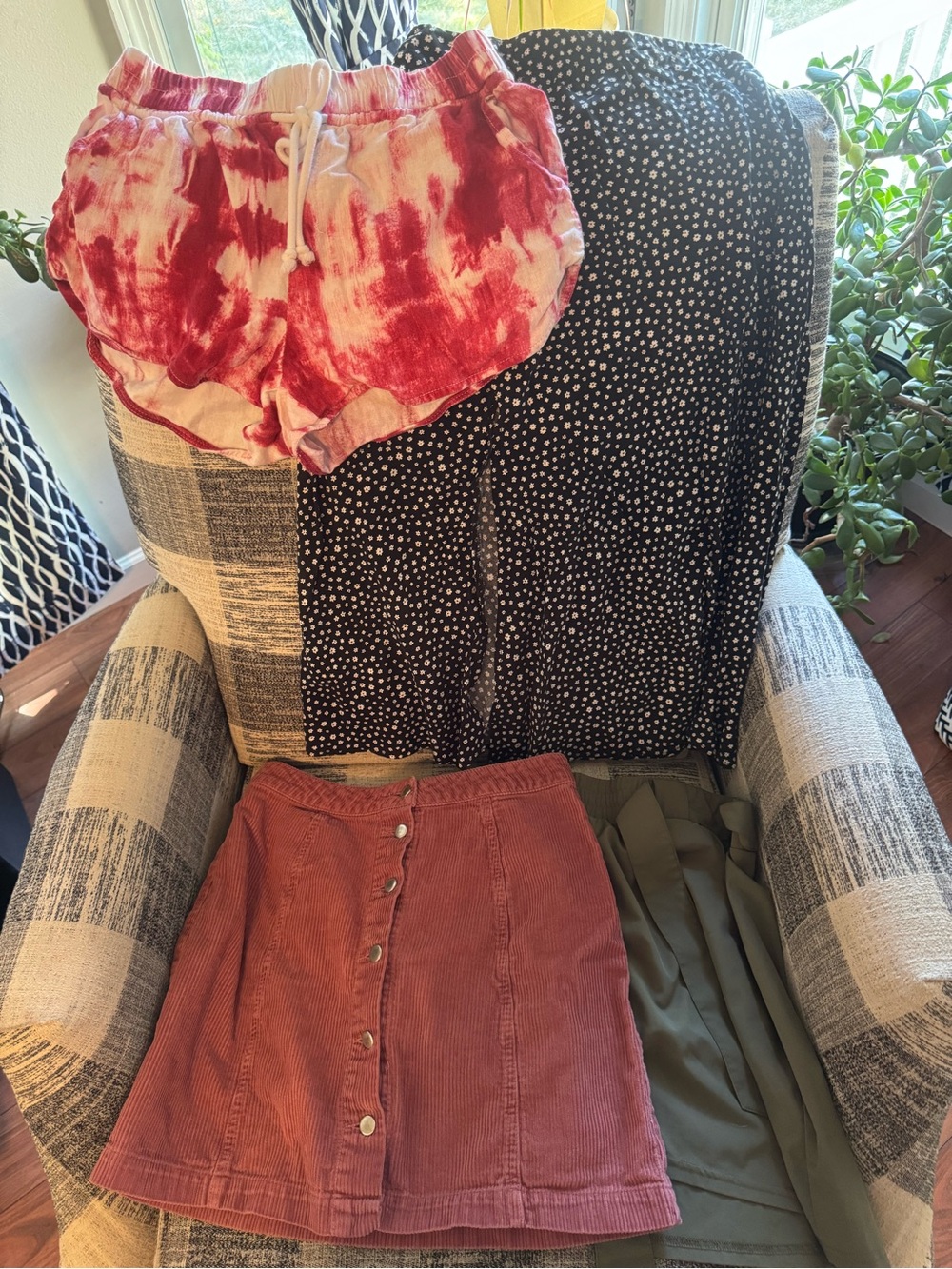 Women’s Skirts and Shorts Lot of 4, S